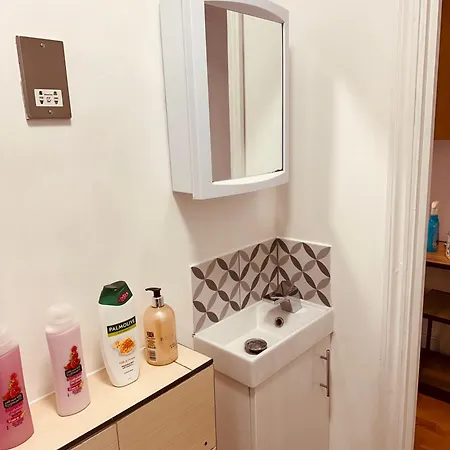 Stunning One Bedroom Studio Flat